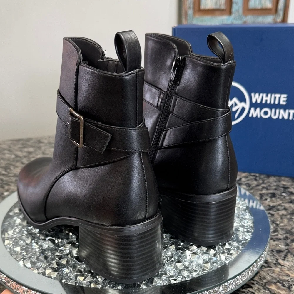 White Mountain Women's Black Ankle Booties with Buckle